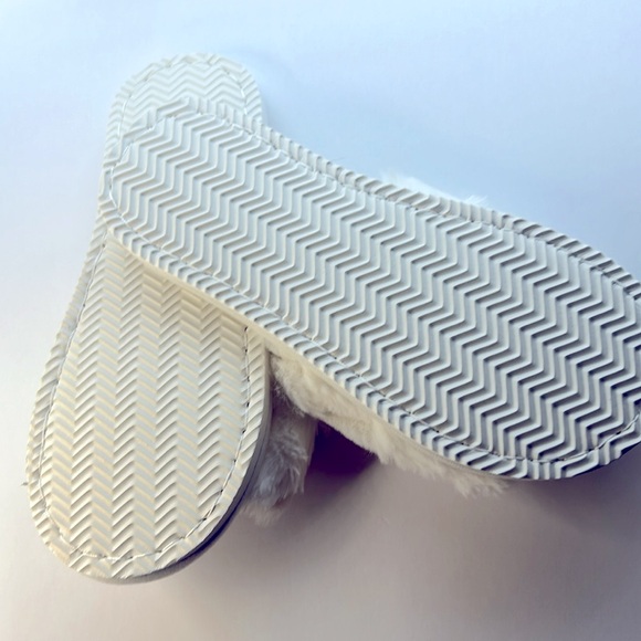 LAST PAIR Fluffy Pink Bowknot Bow Slides Slippers with EVA Soles Sz 7/8 Women’s - Picture 7 of 7